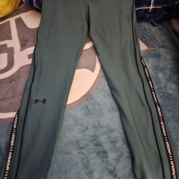 Brand new under armor - Picture 1 of 2